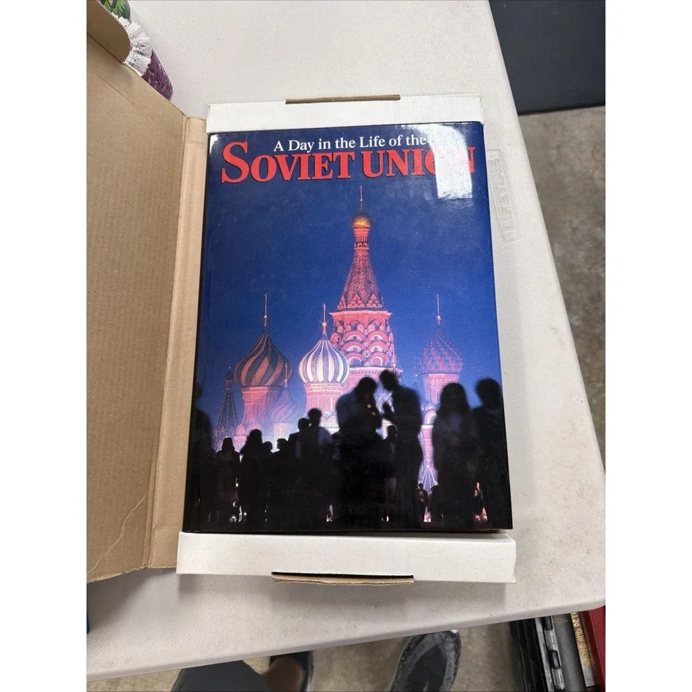 A Day in the Life of the Soviet Union First Printing 1987 Hardcover